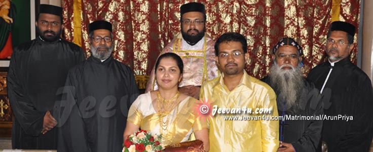 Fr Mathew Koshy with ARUN PRIYA Wedding PhotoGallery